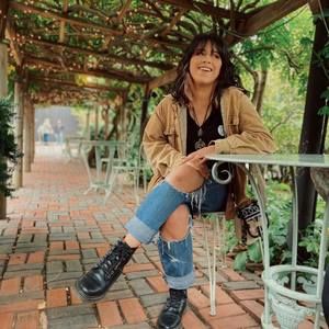 Meet your Posher, Diana